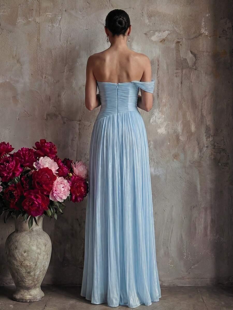 niebieska maxi sukienka