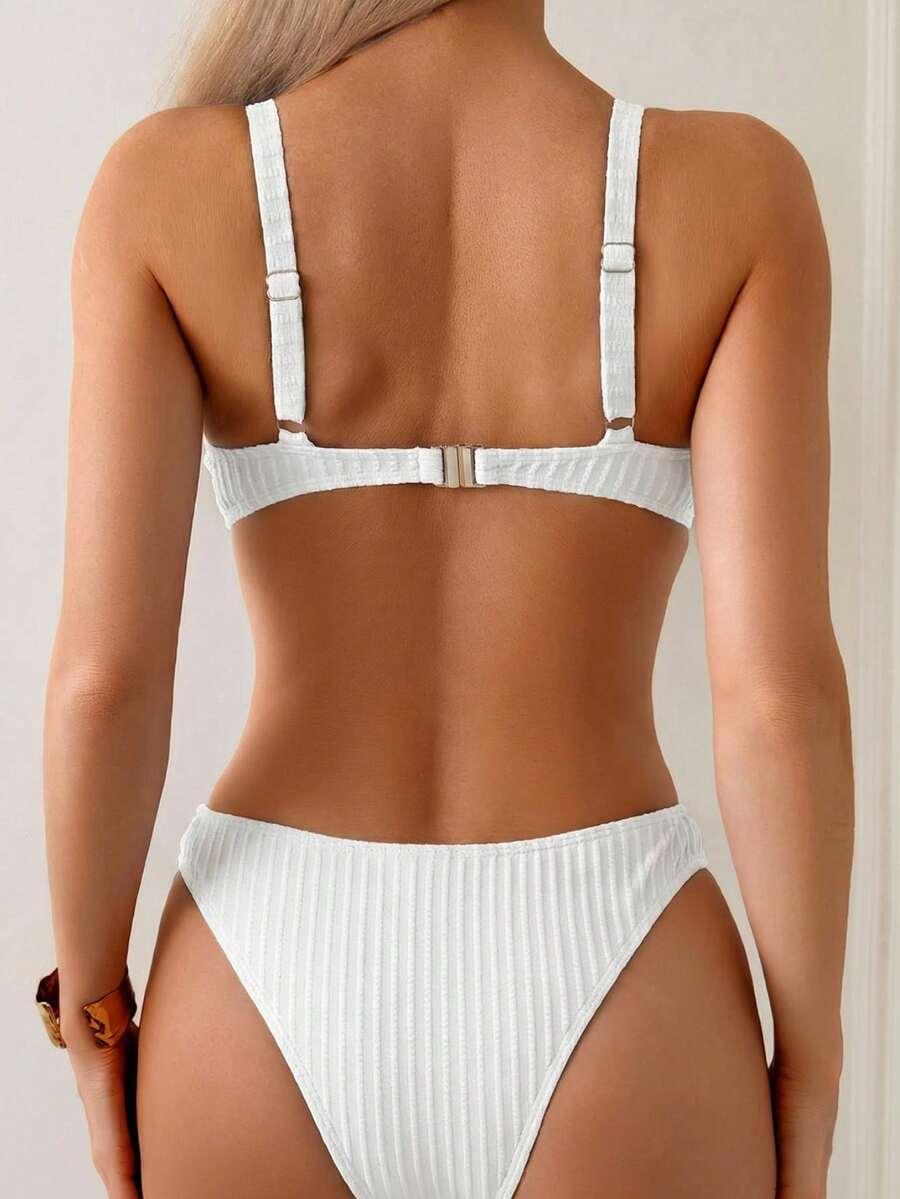 MINIMALISTYCZNY BARDZIEJ CODZIENNY WAKACJE POMPKI ZESTAW BIKINI