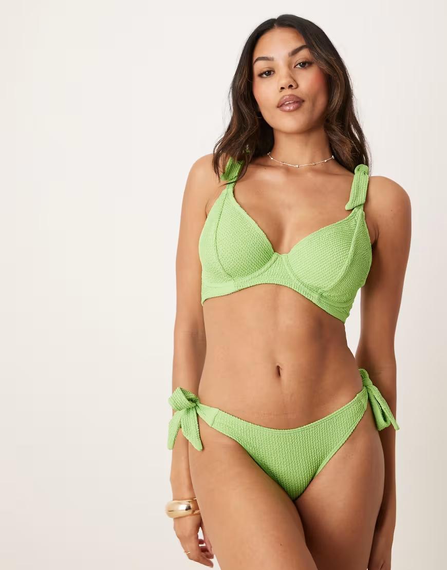 zielony dół od bikini
