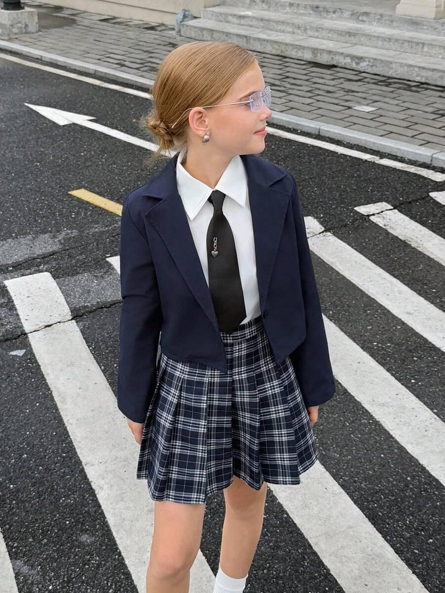 granatowa marynarka guzik