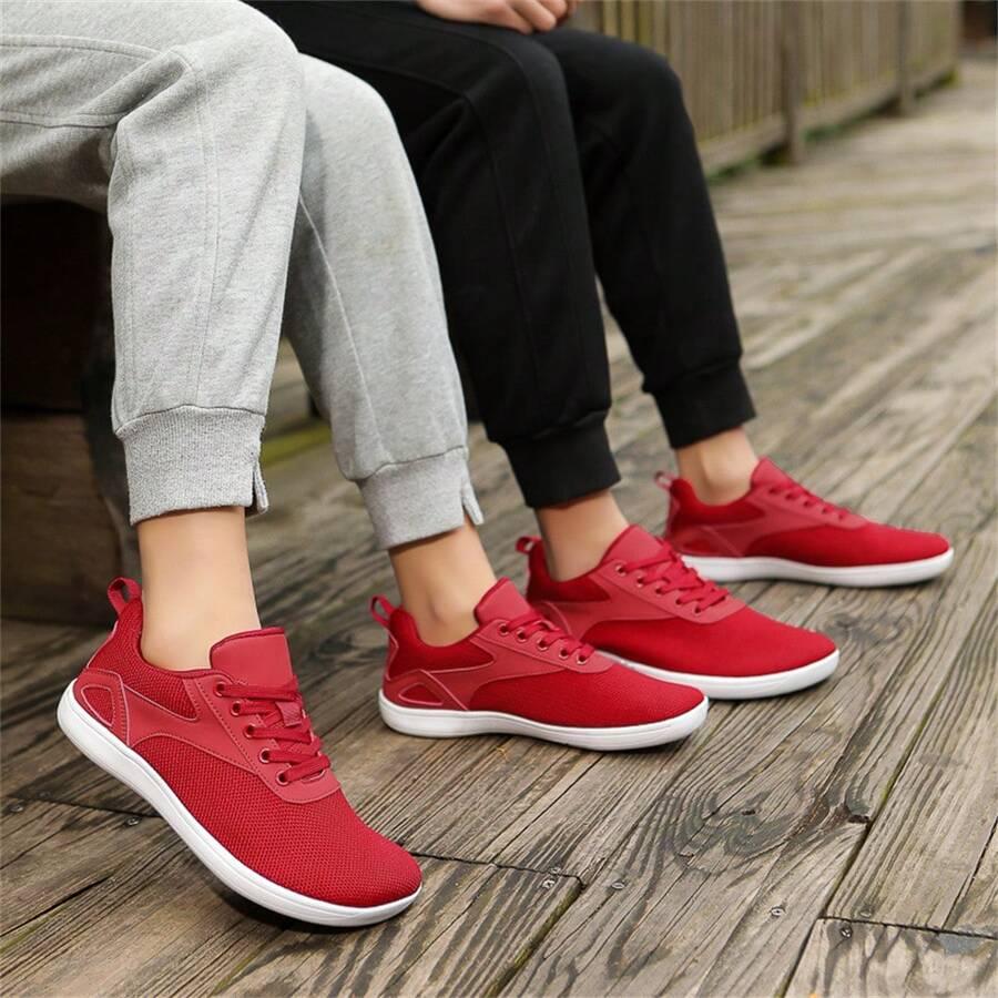 sznurowane buty sportowe 