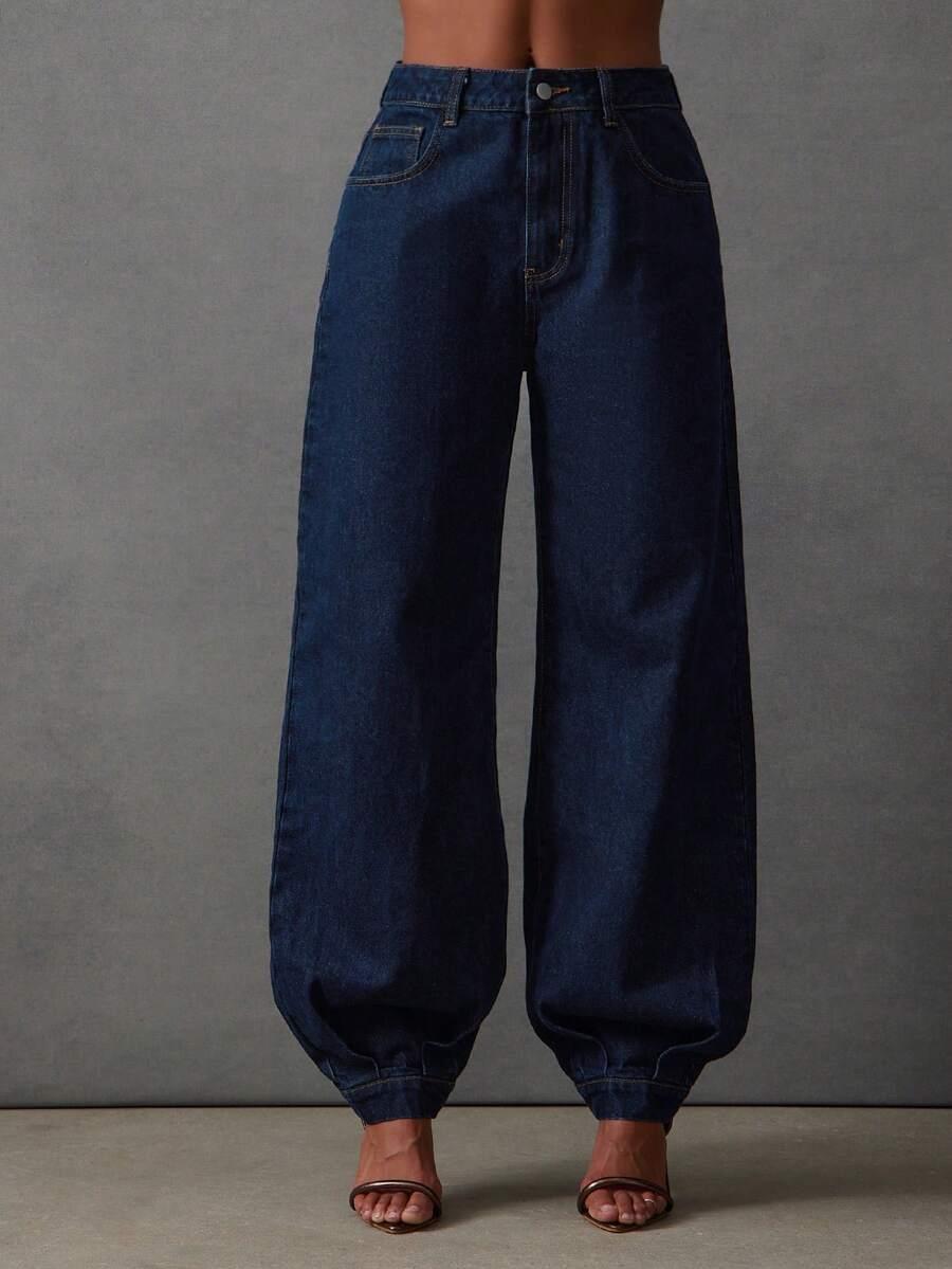 granatowe spodnie jeans 