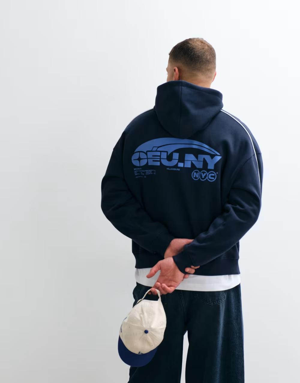 granatowa bluza oversized print