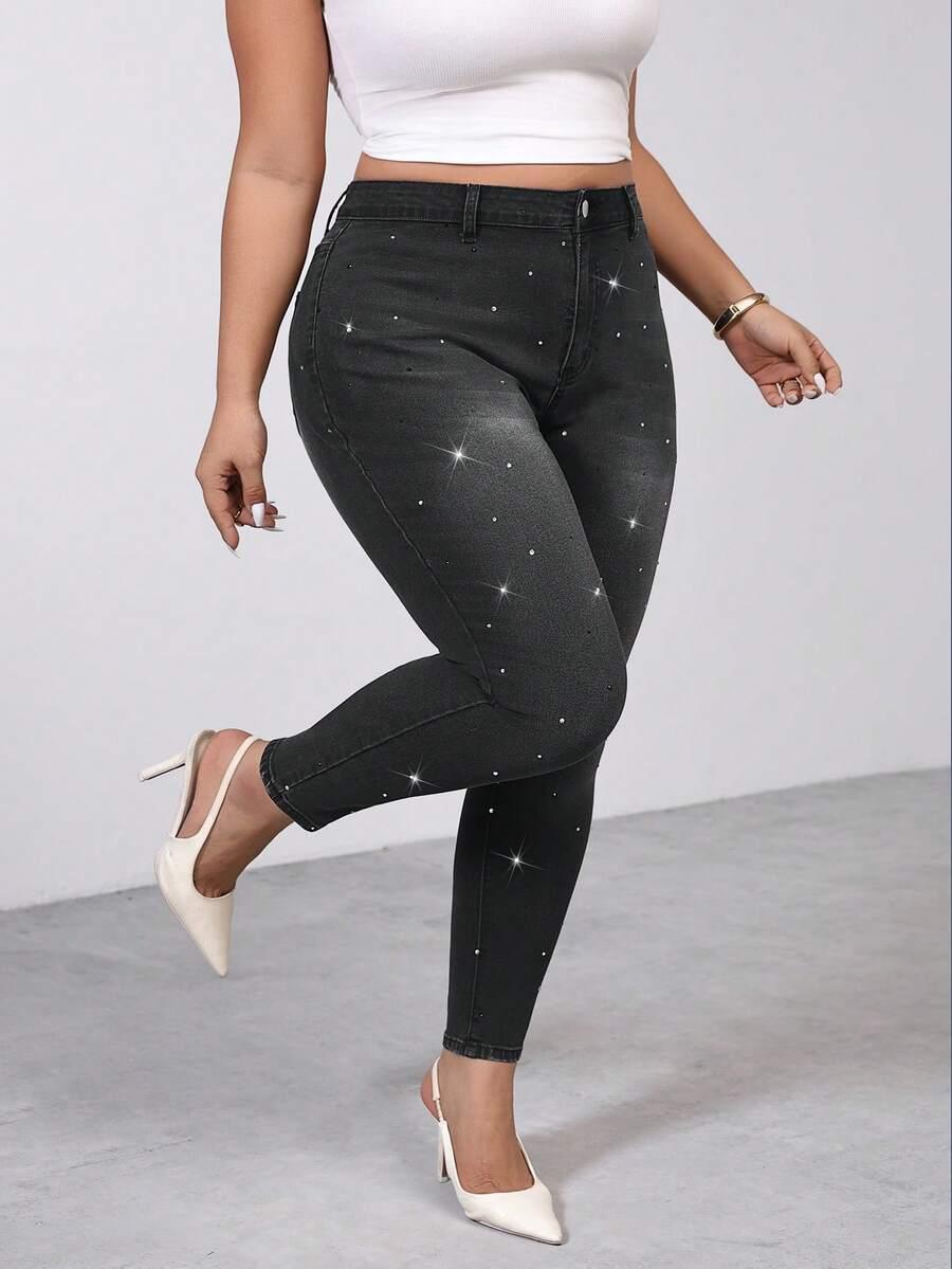 czarne spodnie jeans rurki