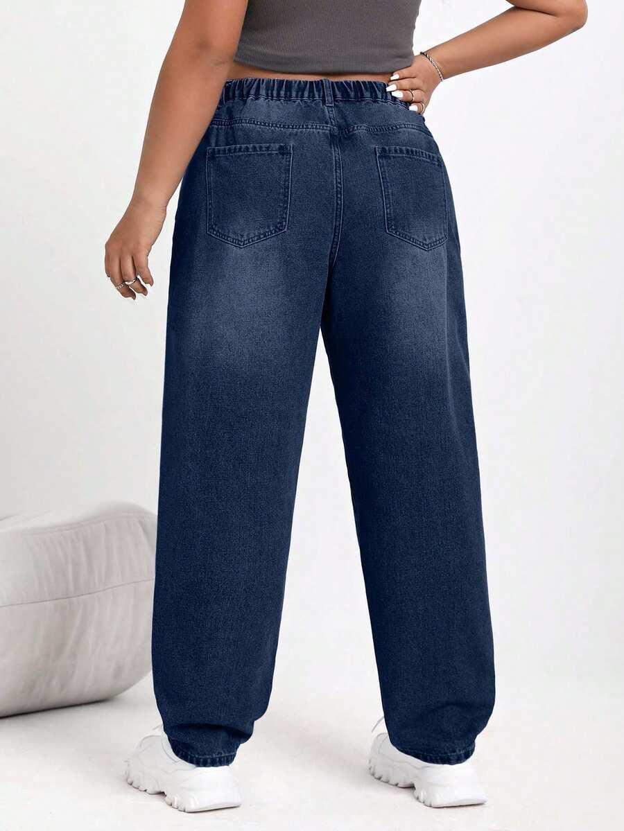 niebieskie spodnie jeans 