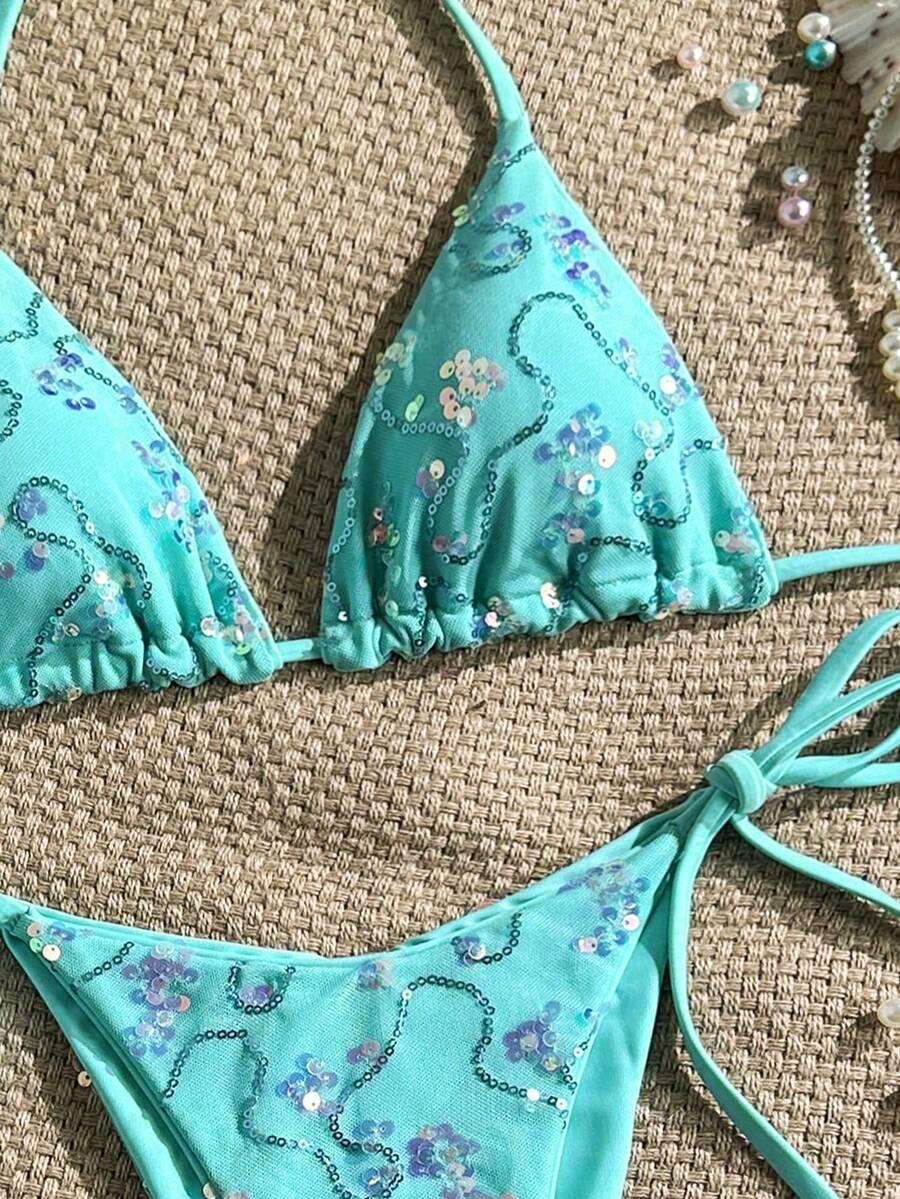 niebieska góra od bikini