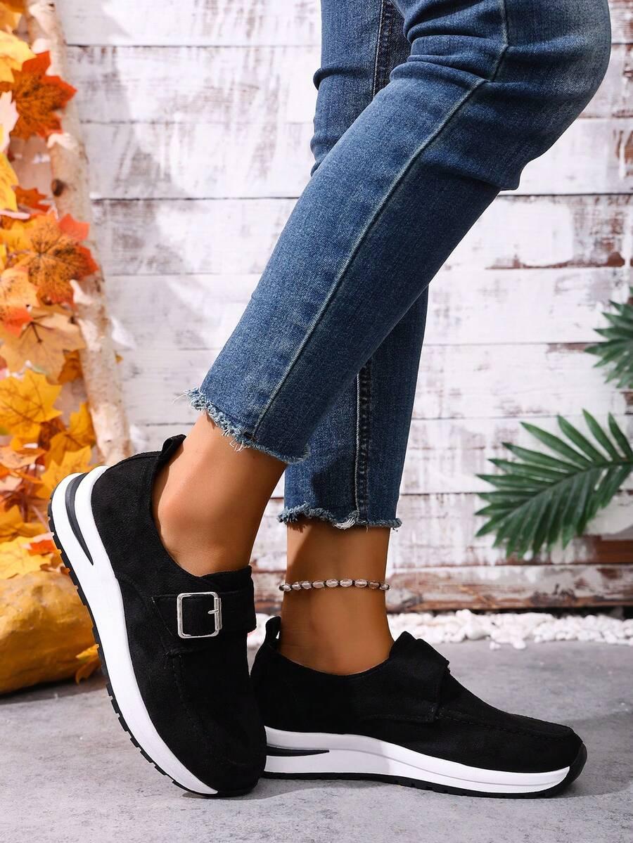 czarne buty sportowe 