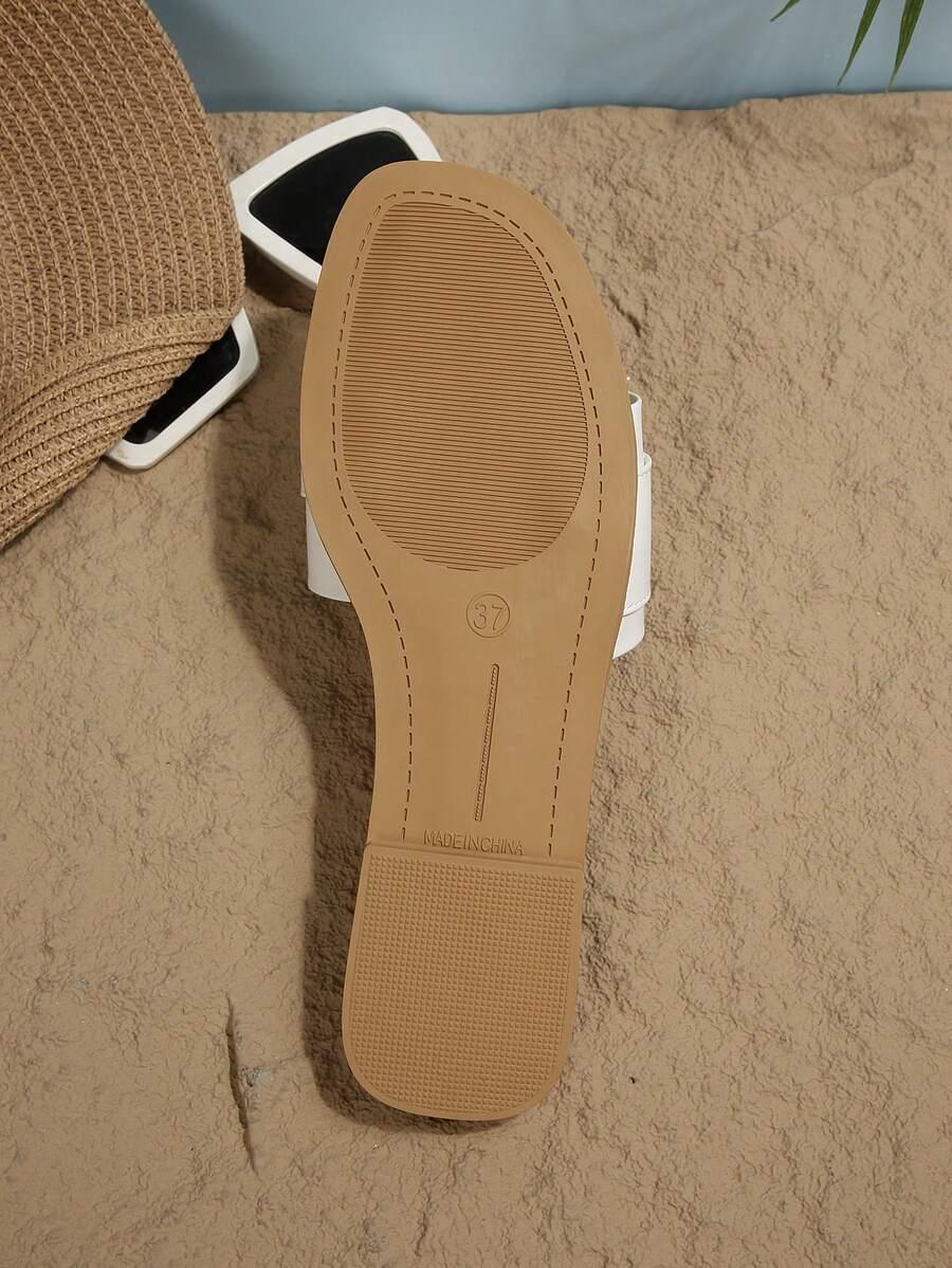 klapki klamra casual