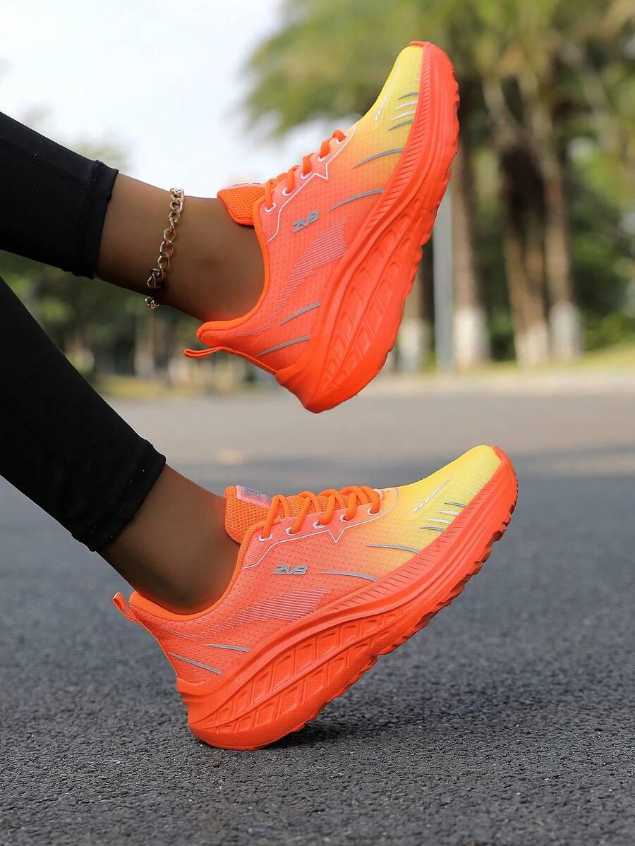 sznurowane buty sportowe