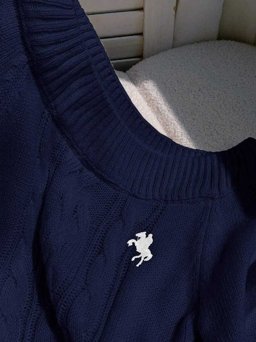 niebieski dzianinowy sweter