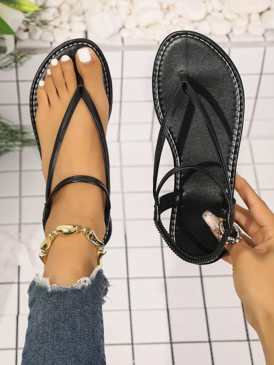 czarne sandały japonki na płaskiej podeszwie