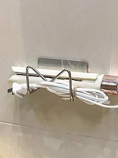 czarny metalowy uchwyt