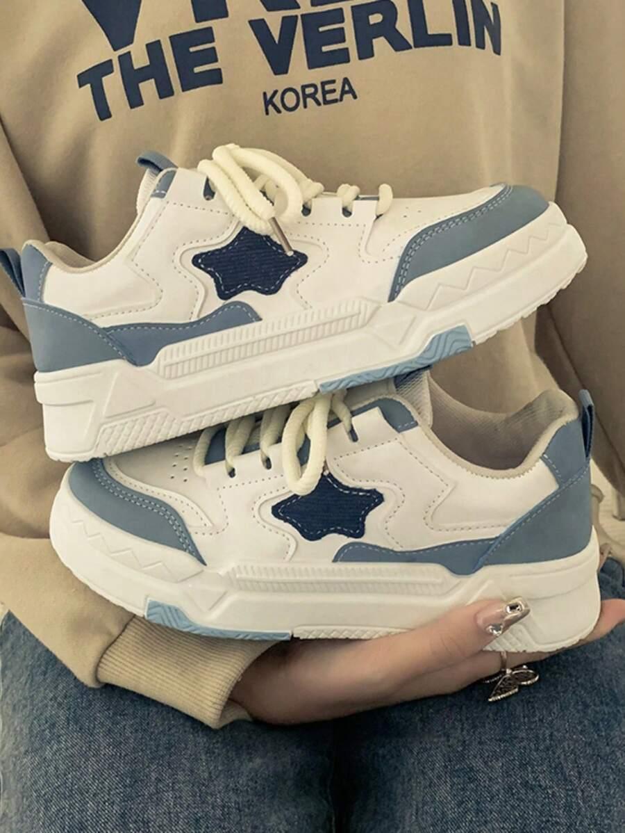sznurowane buty sportowe
