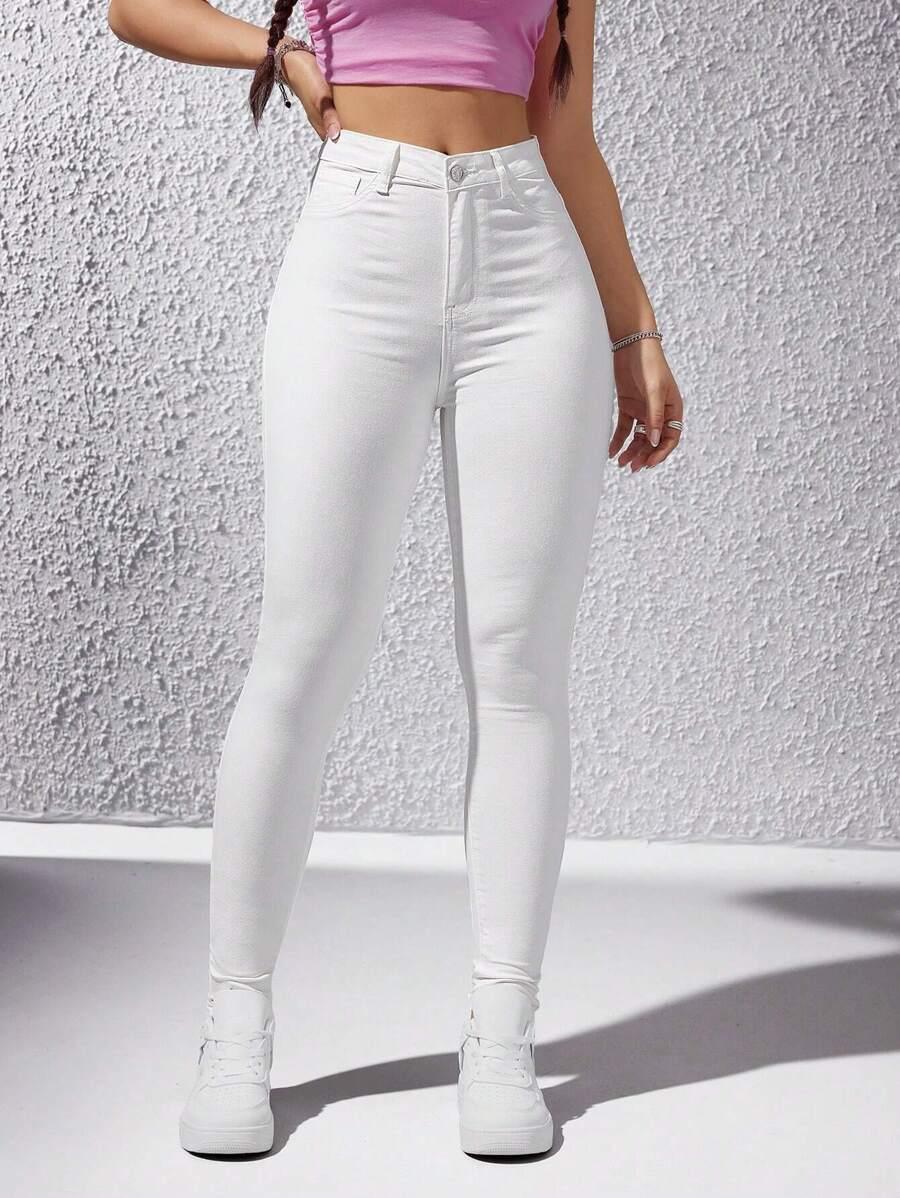 białe spodnie jeans