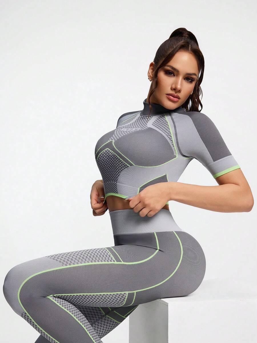 DOPASOWANY SPORTOWY TOP