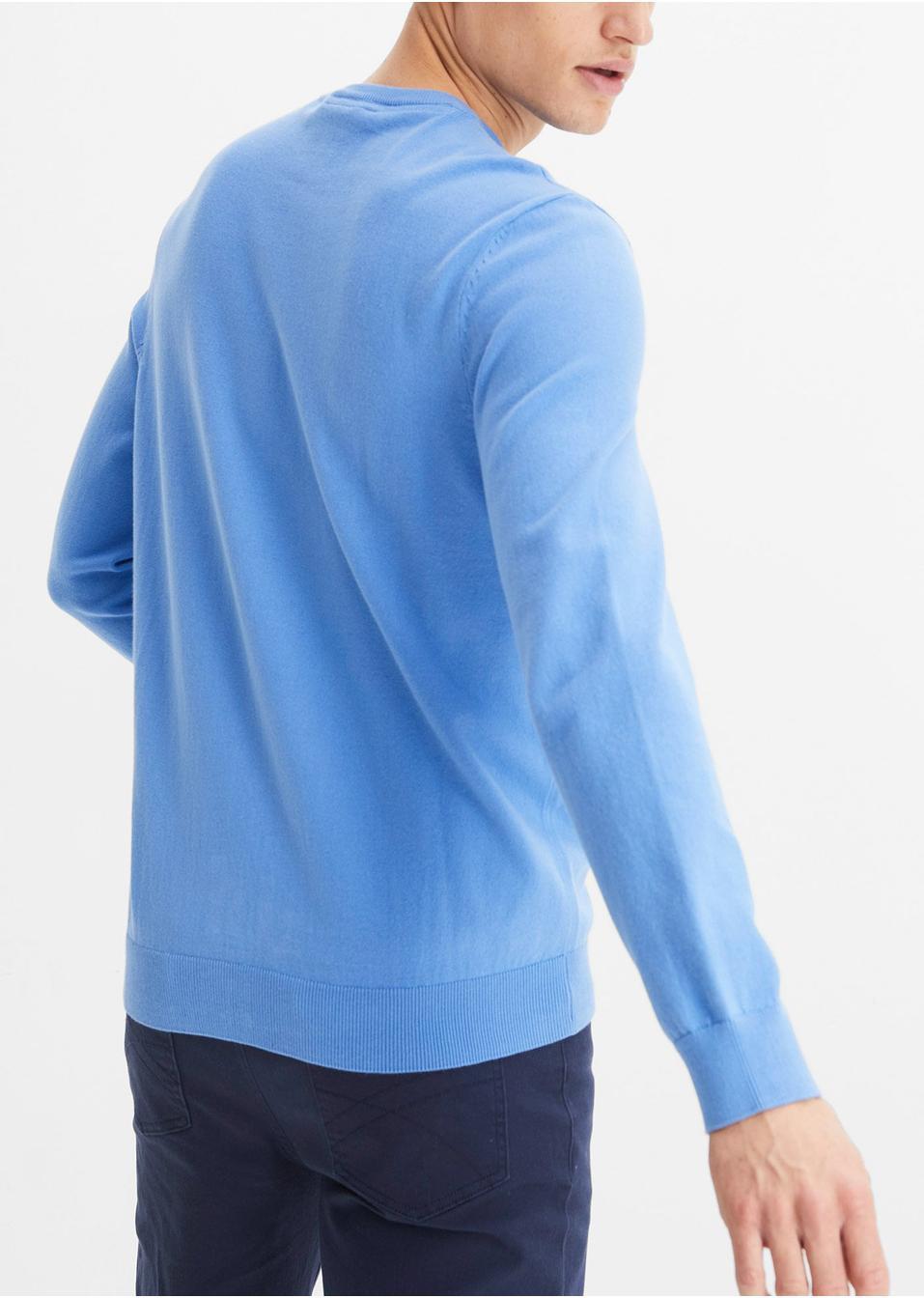 SWETER Z DEKOLTEM W SEREK 