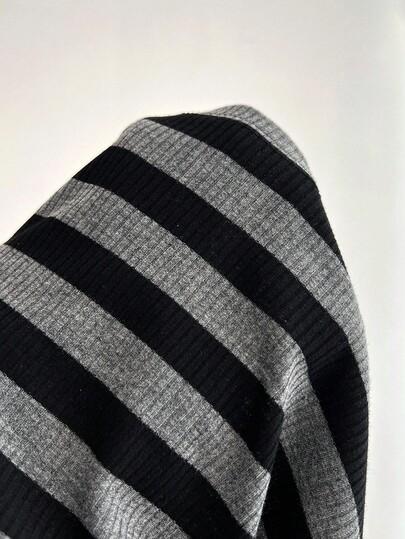 sweter w paski