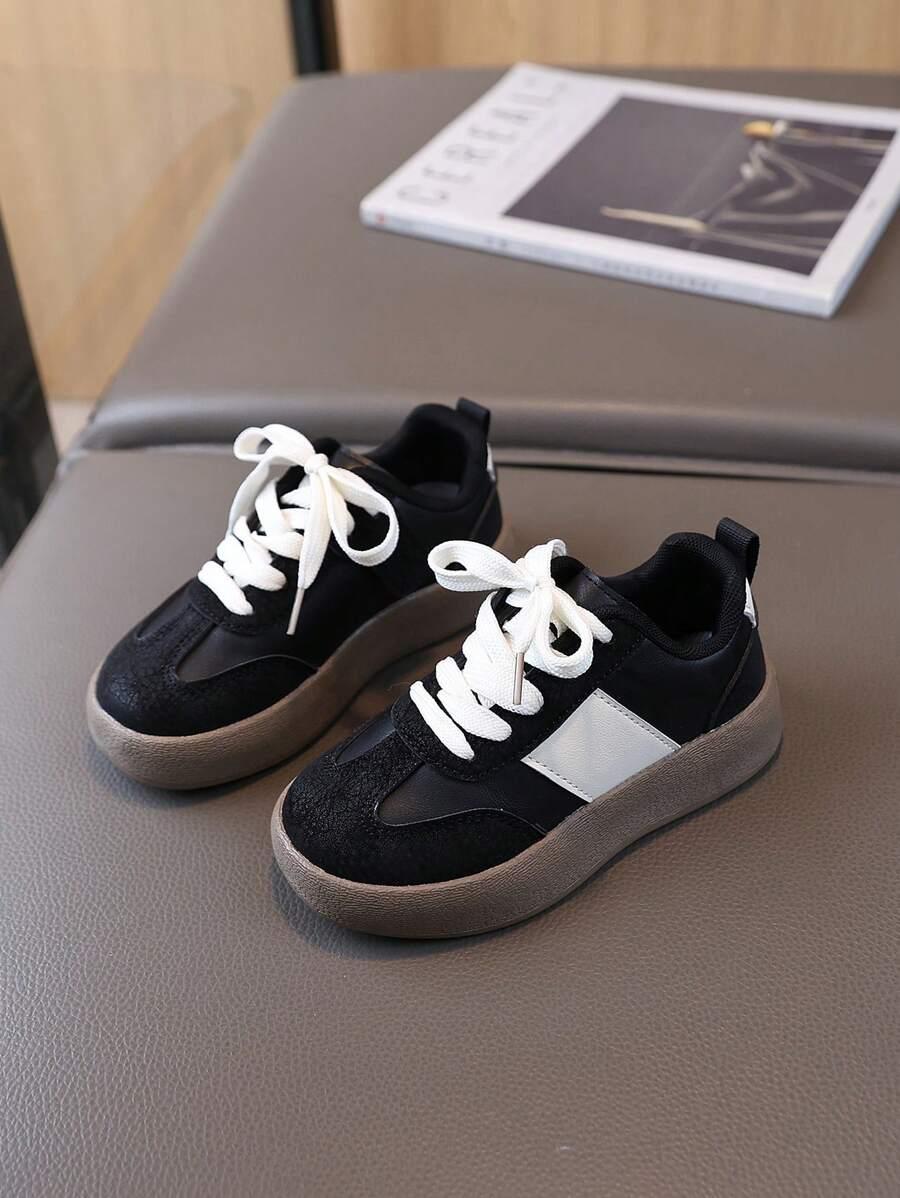 SZNUROWANE BUTY SPORTOWE 