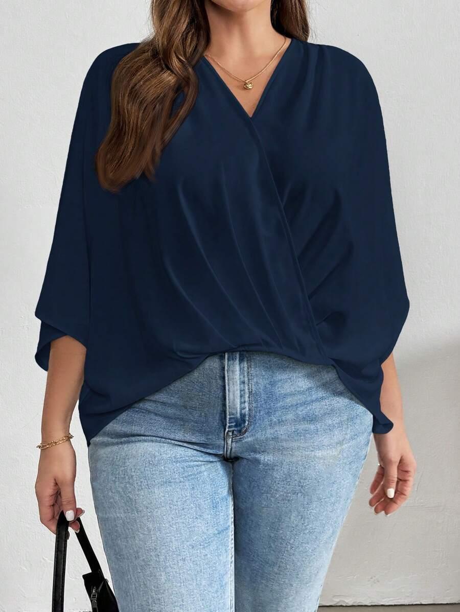 granatowa bluzka v-neck