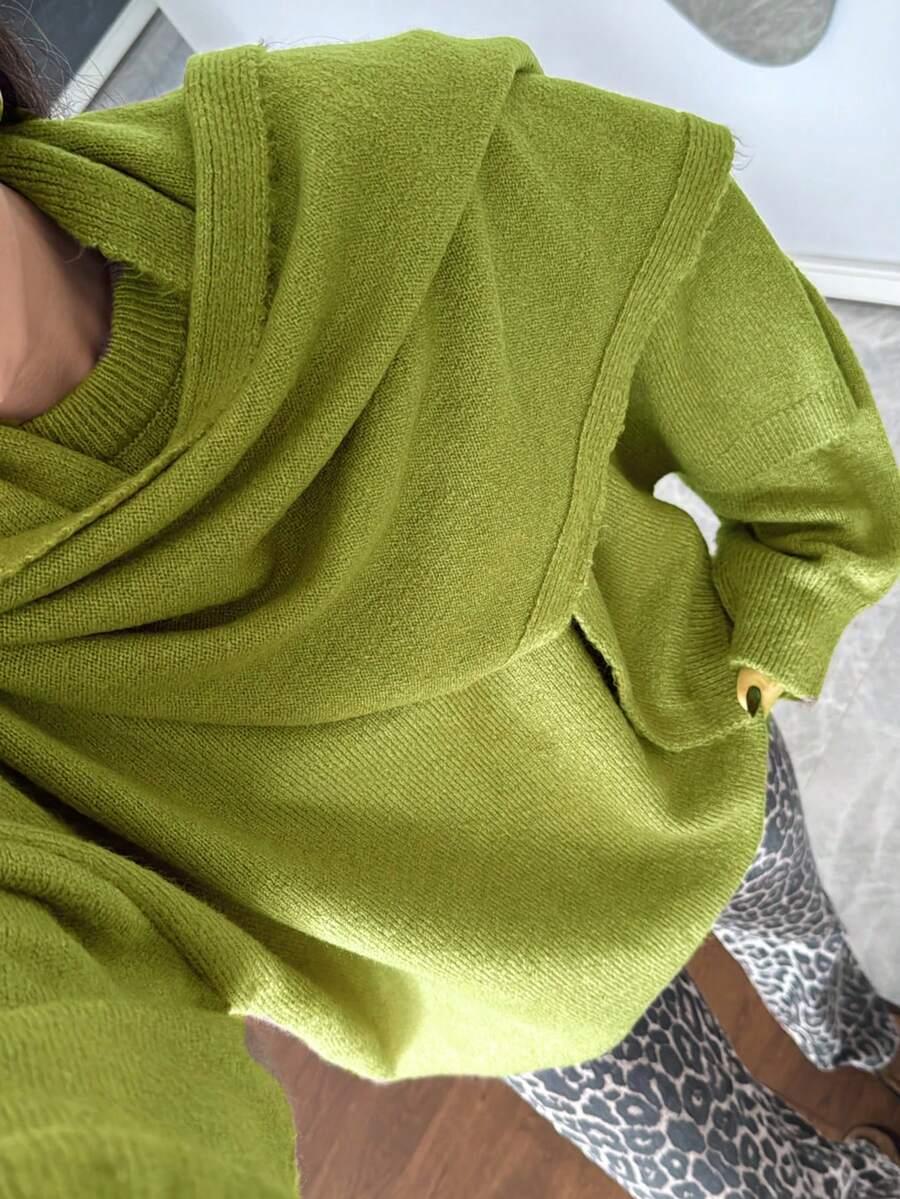 zielony sweter oversize szal