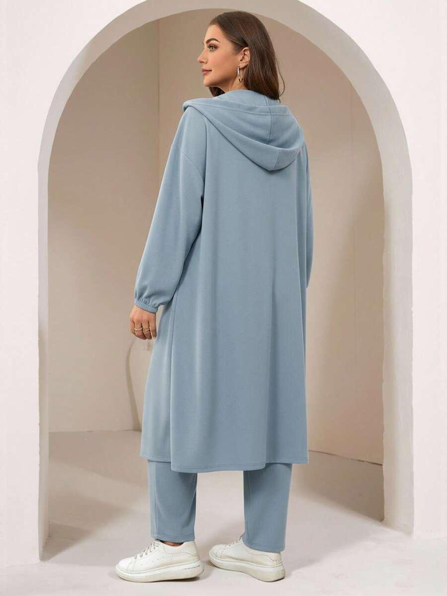 niebieski komplet bluza spodnie
