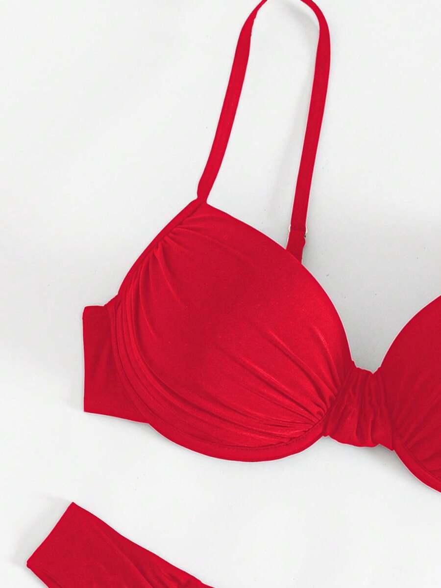 czerwona góra od BIKINI