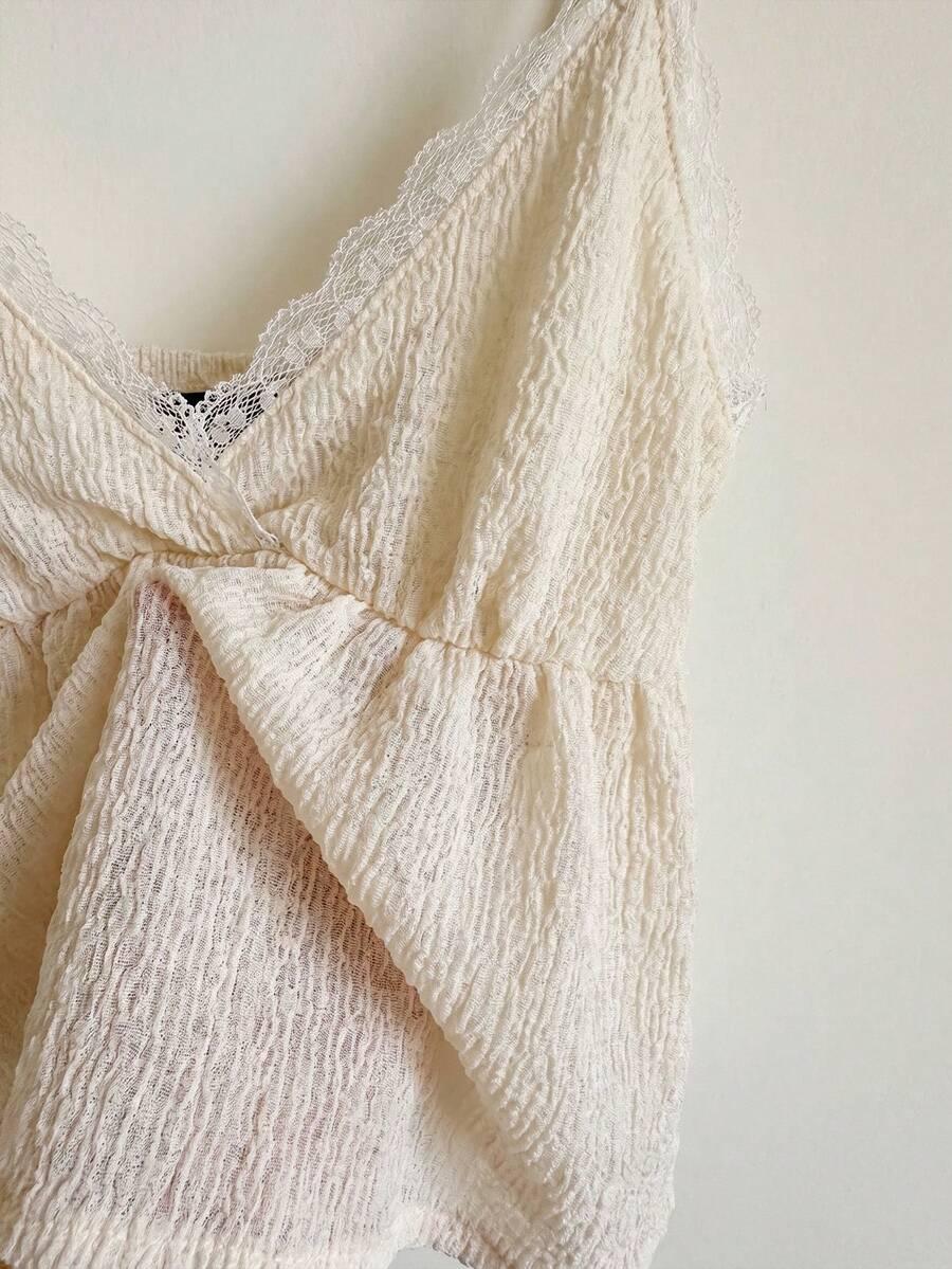 TOP NA RAMIĄCZKACH V-NECK KORONKA