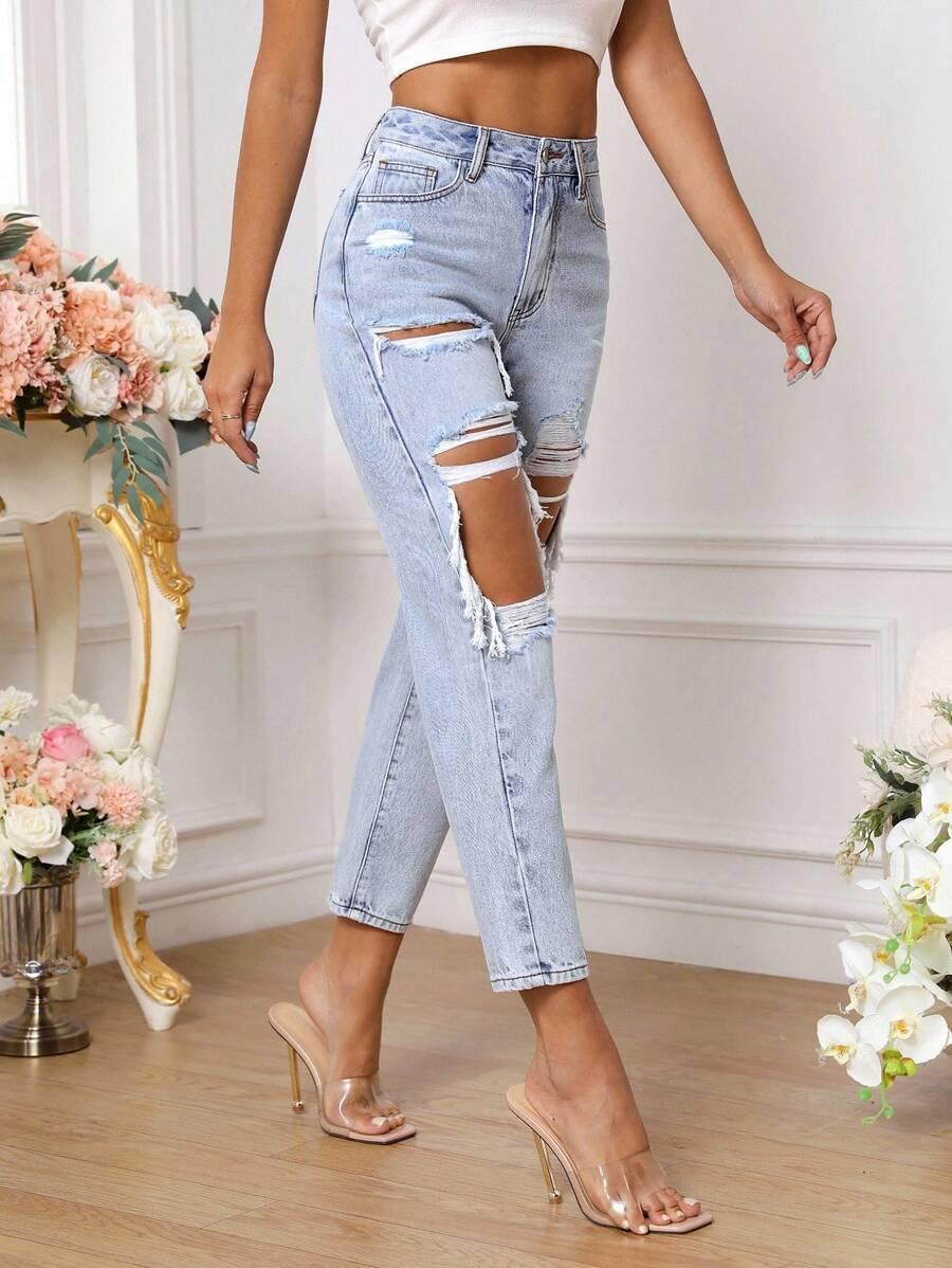 niebieskie spodnie jeans 