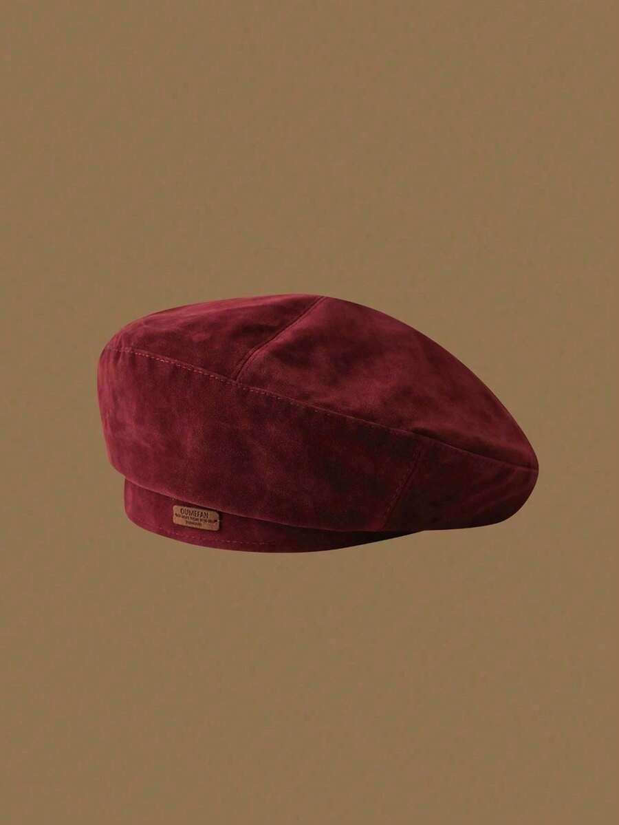 bordowy beret na głowę