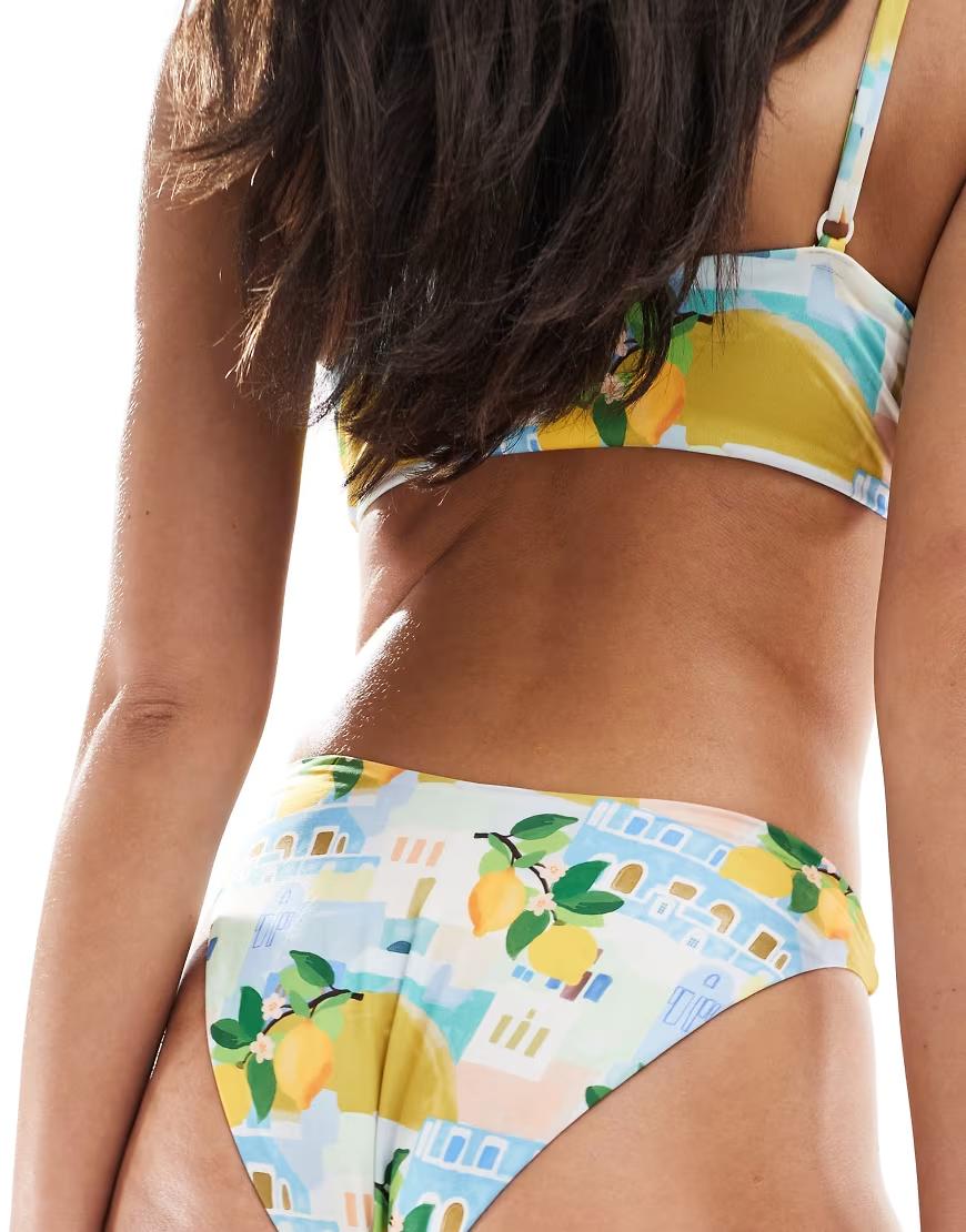 dół od bikini