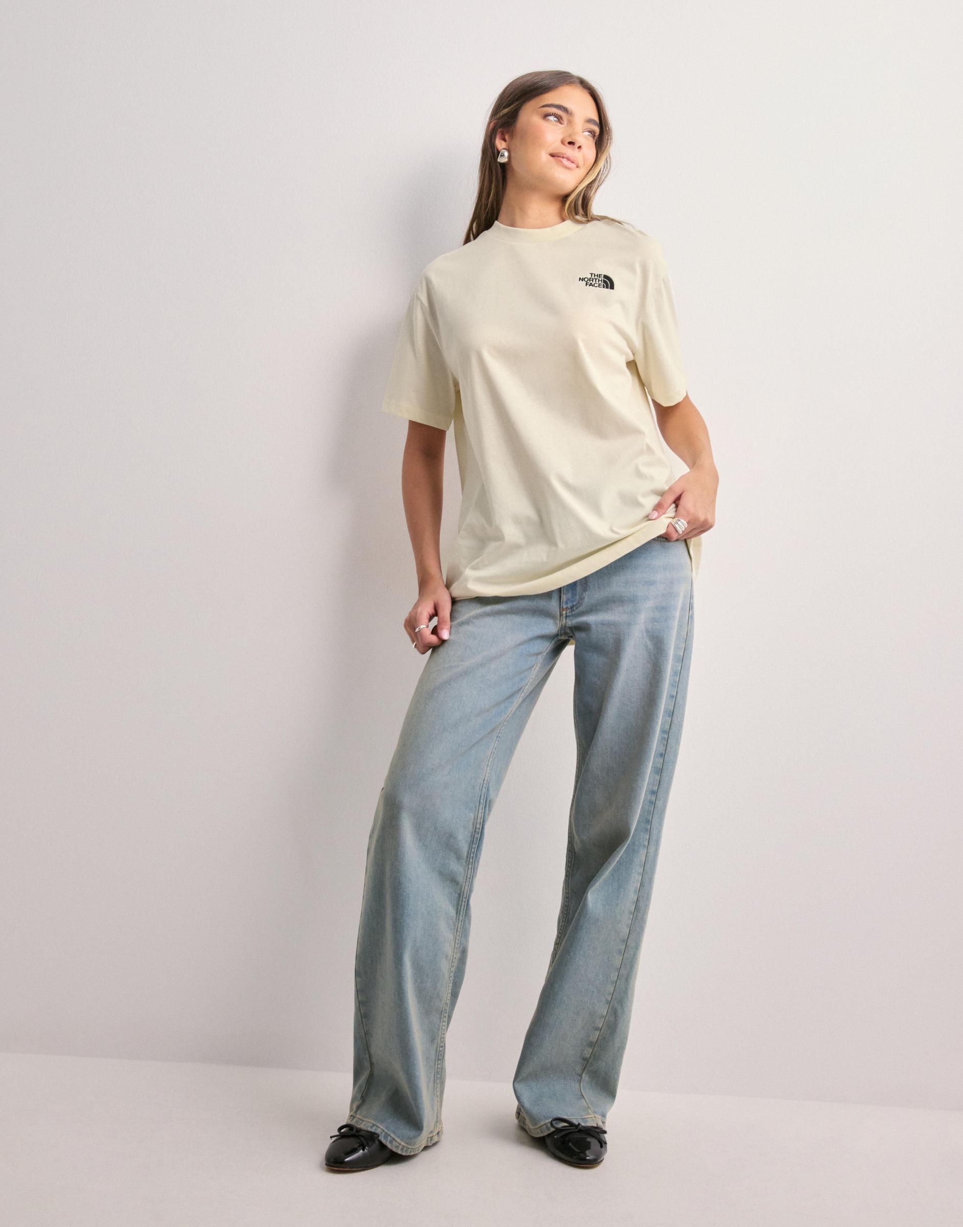 KREMOWY T-SHIRT OVERSIZE LOGO