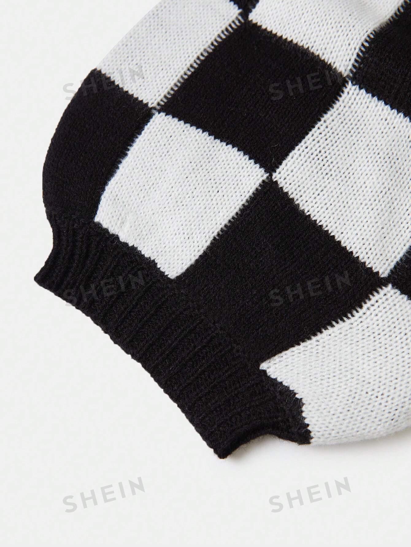 sweter wzór kratka