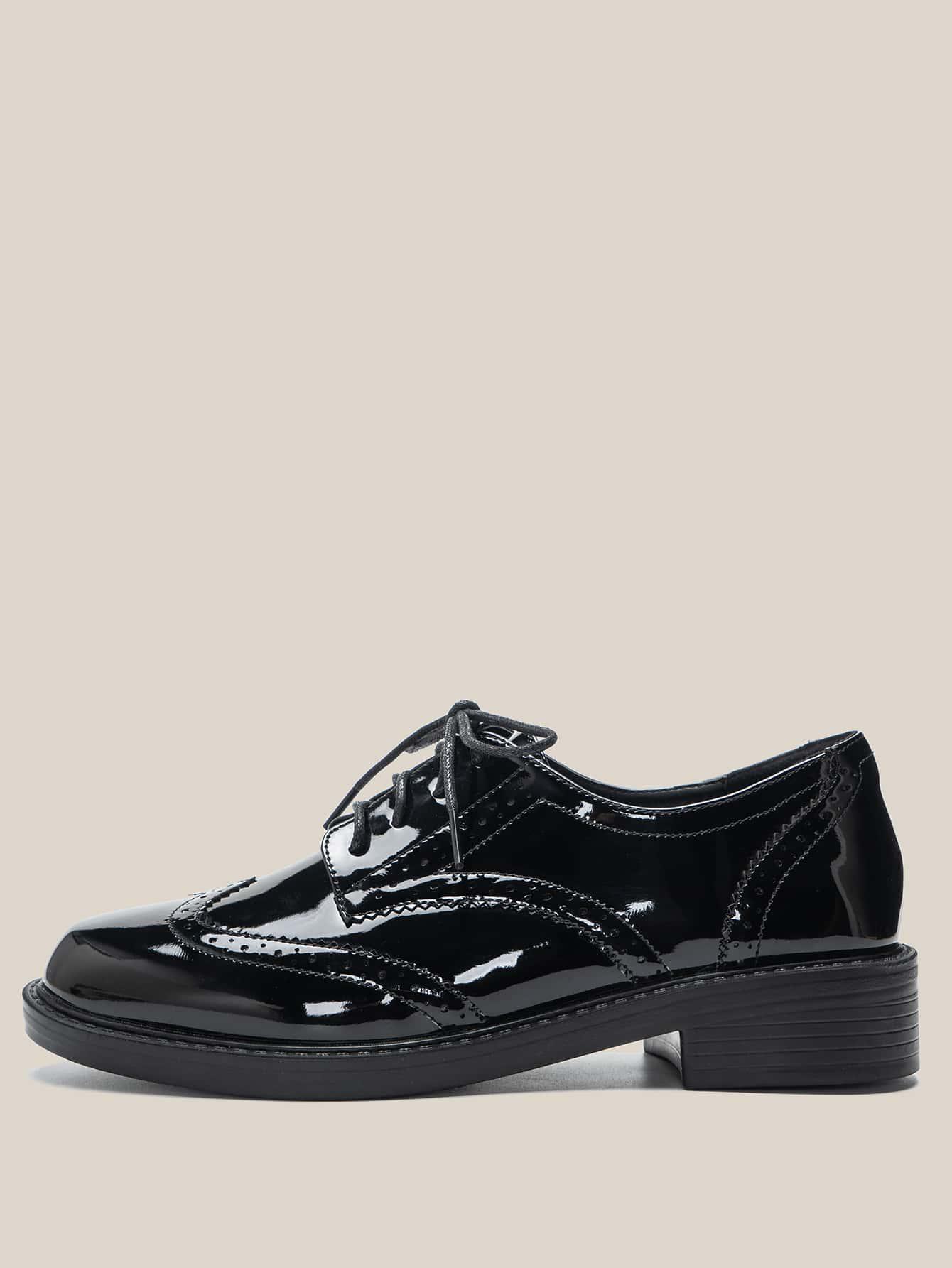 czarne buty oksfordy