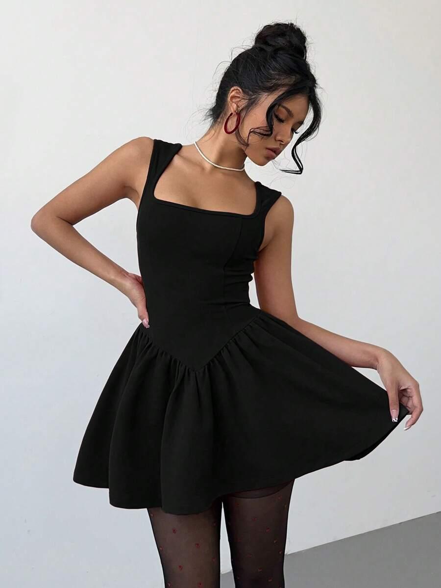 czarna mini sukienka