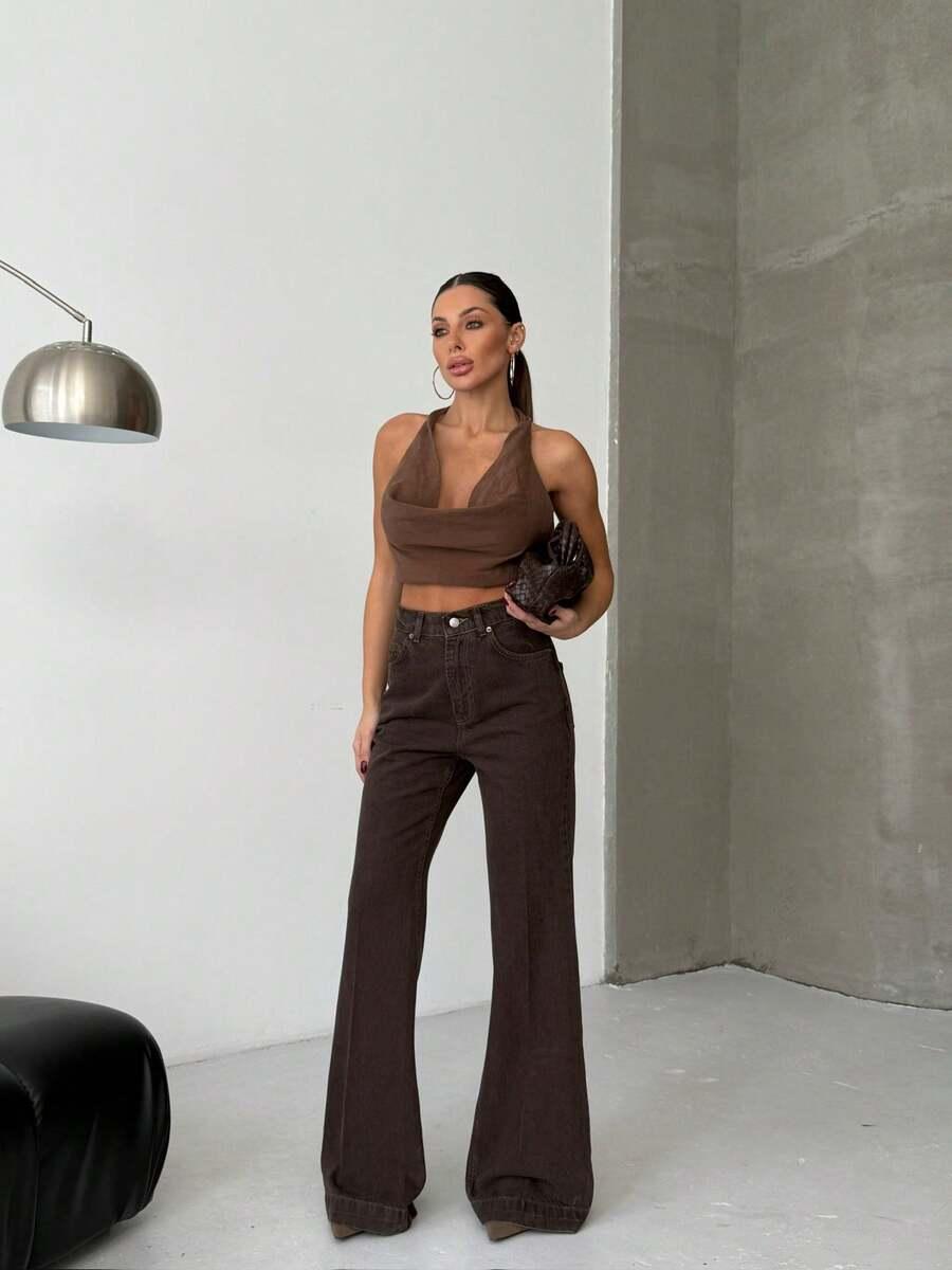 brązowe spodnie jeans