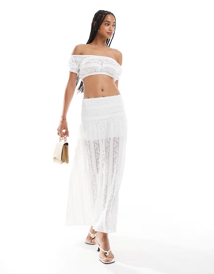 BIAŁY KORONKOWY CROP TOP