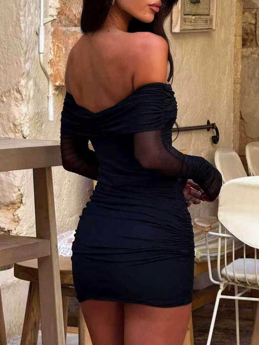 CZARNA SUKIENKA MINI