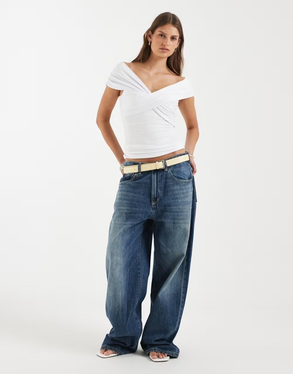 BIAŁY TOP V-NECK