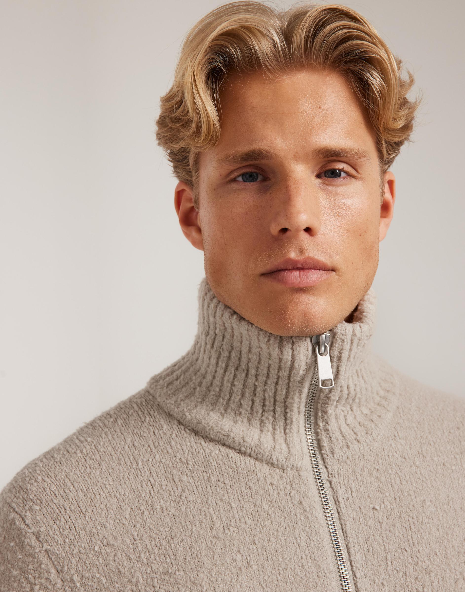 beżowy rozpinany  sweter zip
