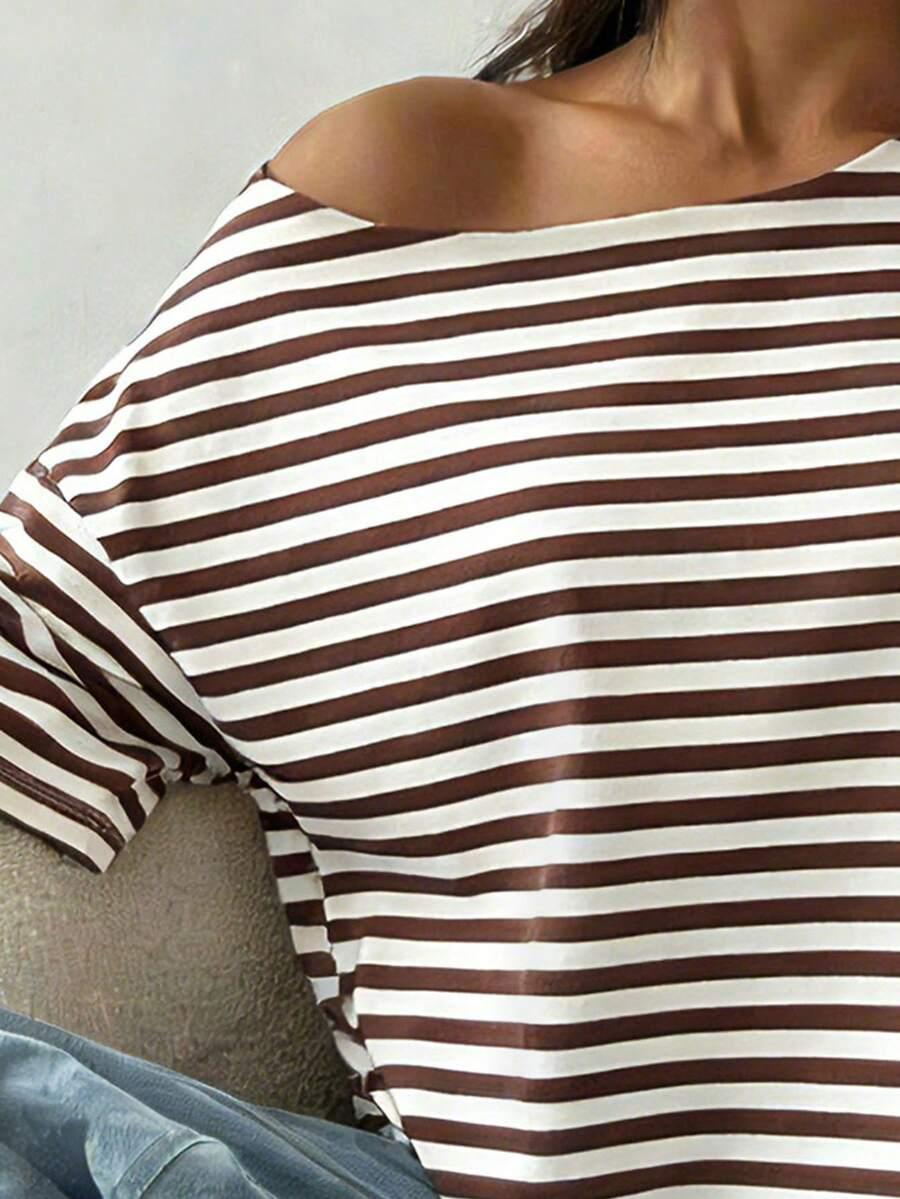T-SHIRT WZÓR PASKI