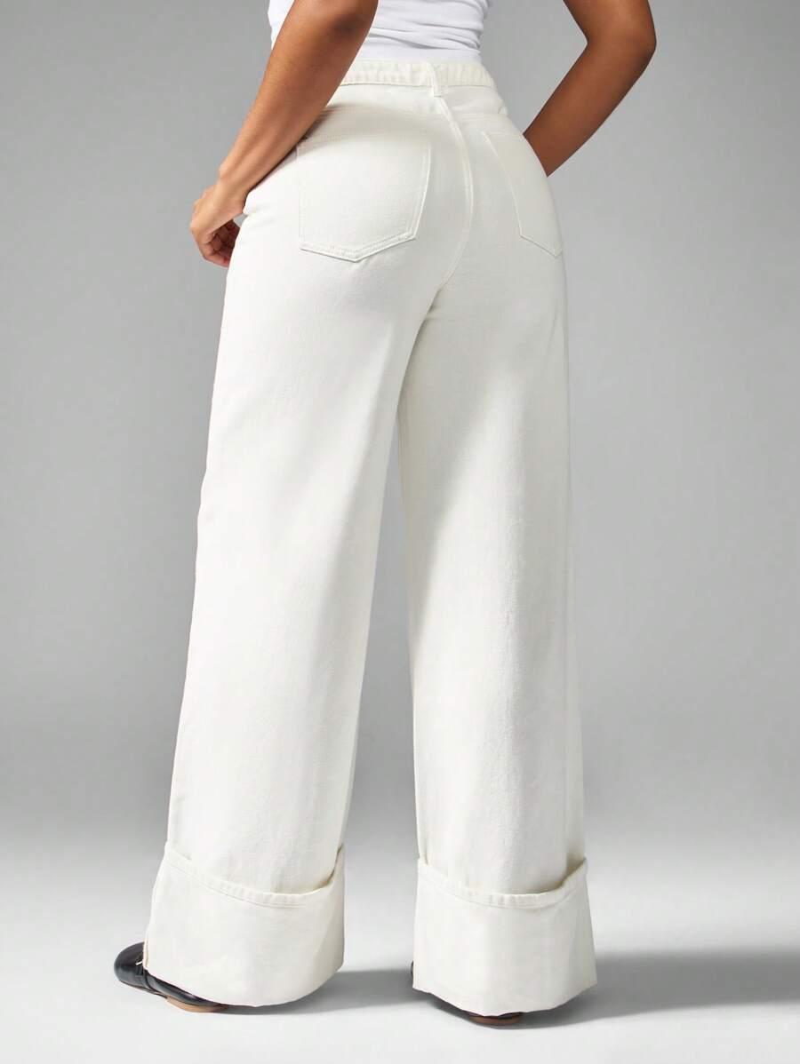 białe spodnie jeans 