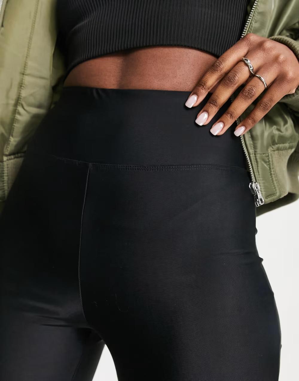 czarne legginsy zamek