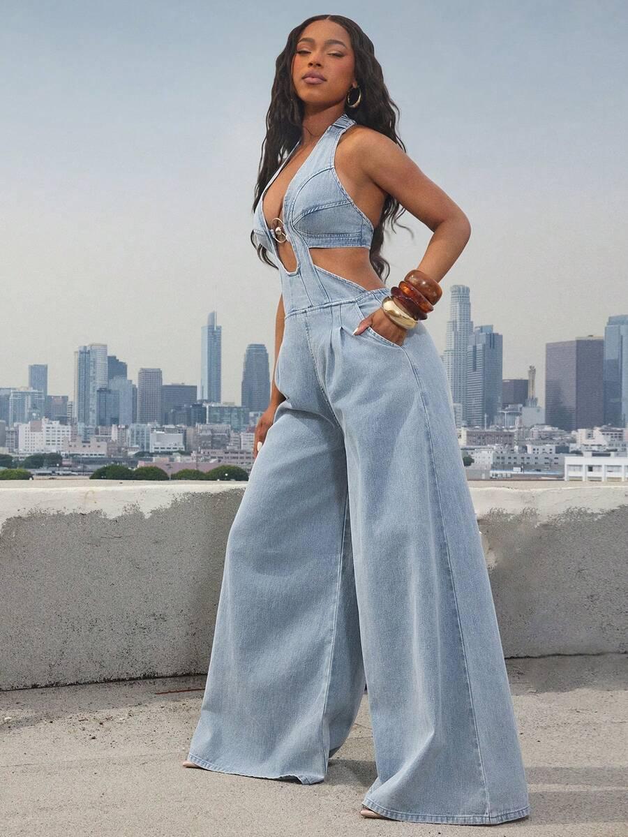 niebieski kombinezon jeans