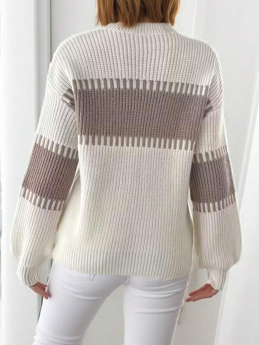 beżowy sweter okrągły dekolt