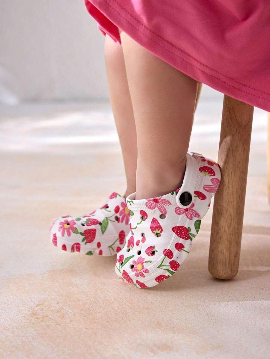 białe klapki casual print kwiaty truskawki