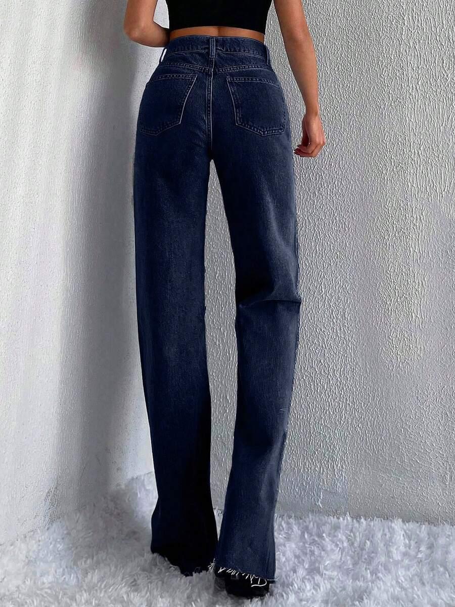 granatowe spodnie jeans prosta nogawka 