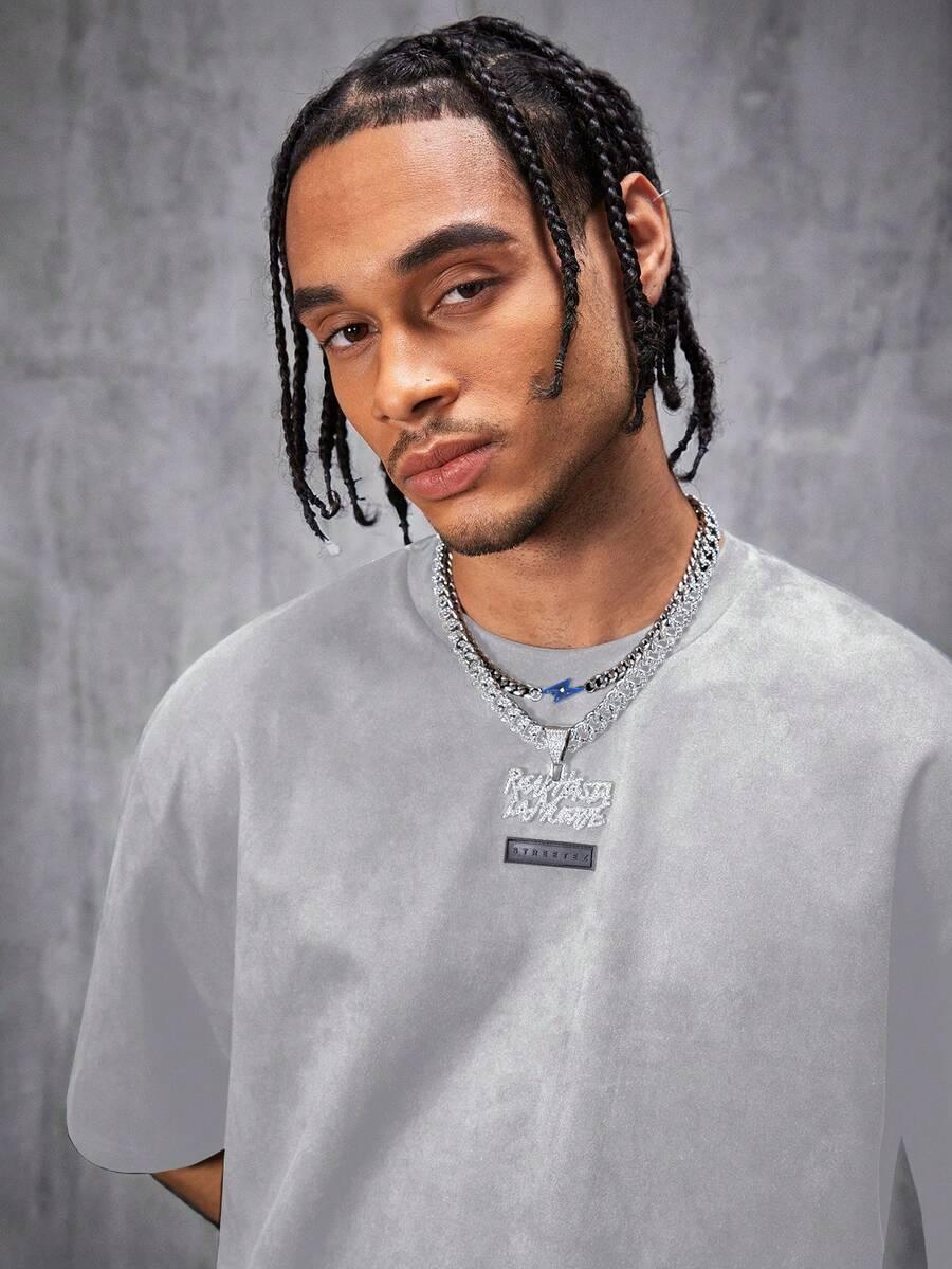 szary t-shirt okrągły dekolt