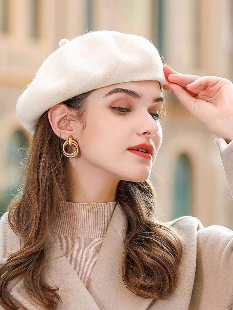 kremowy beret casual