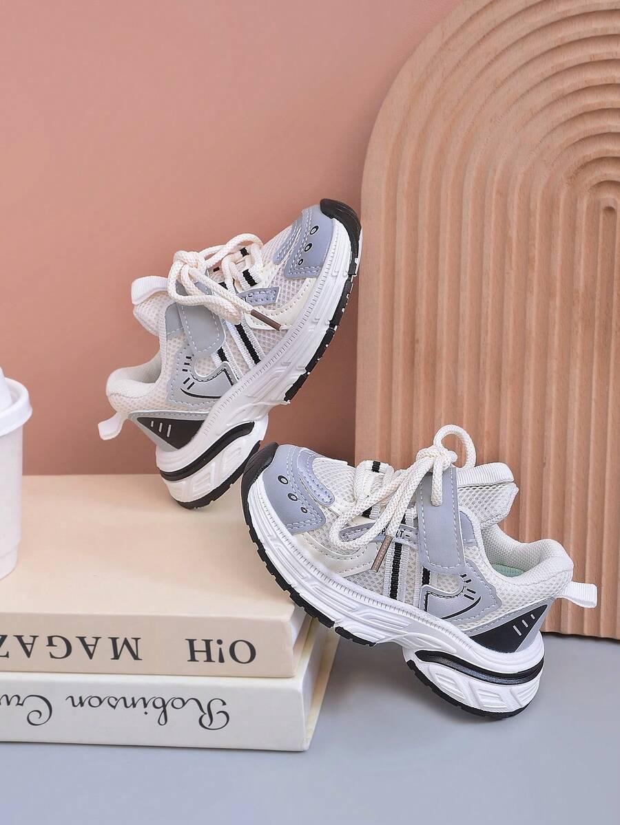SZNUROWANE BUTY SPORTOWE