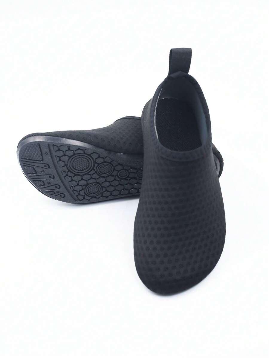 czarne buty do wody